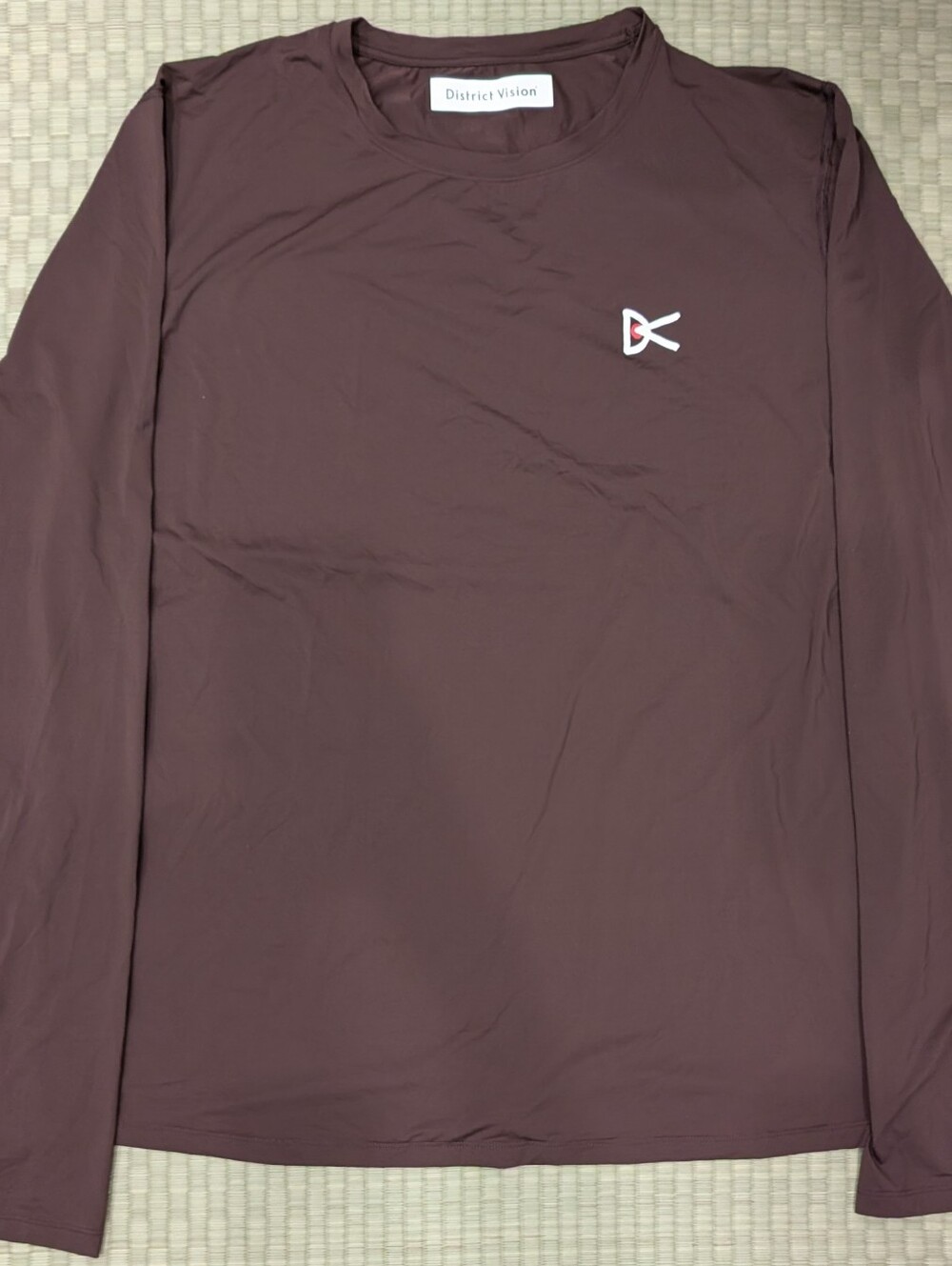 LNWOT District Vision Deva Tech Logo Long Sleeve T-shirt in Cacao Men's Size 1/S